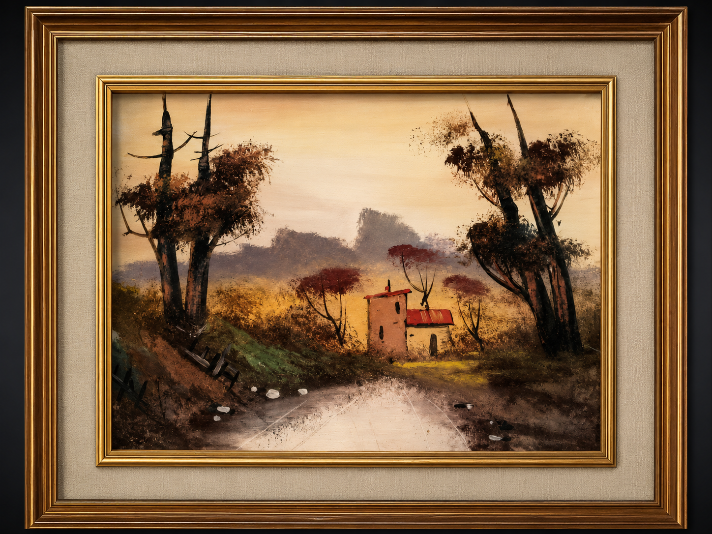 Paesaggio rurale con casale e alberi